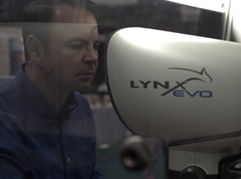 Lynx-EVO-zoom-stereo-microscope-laminar